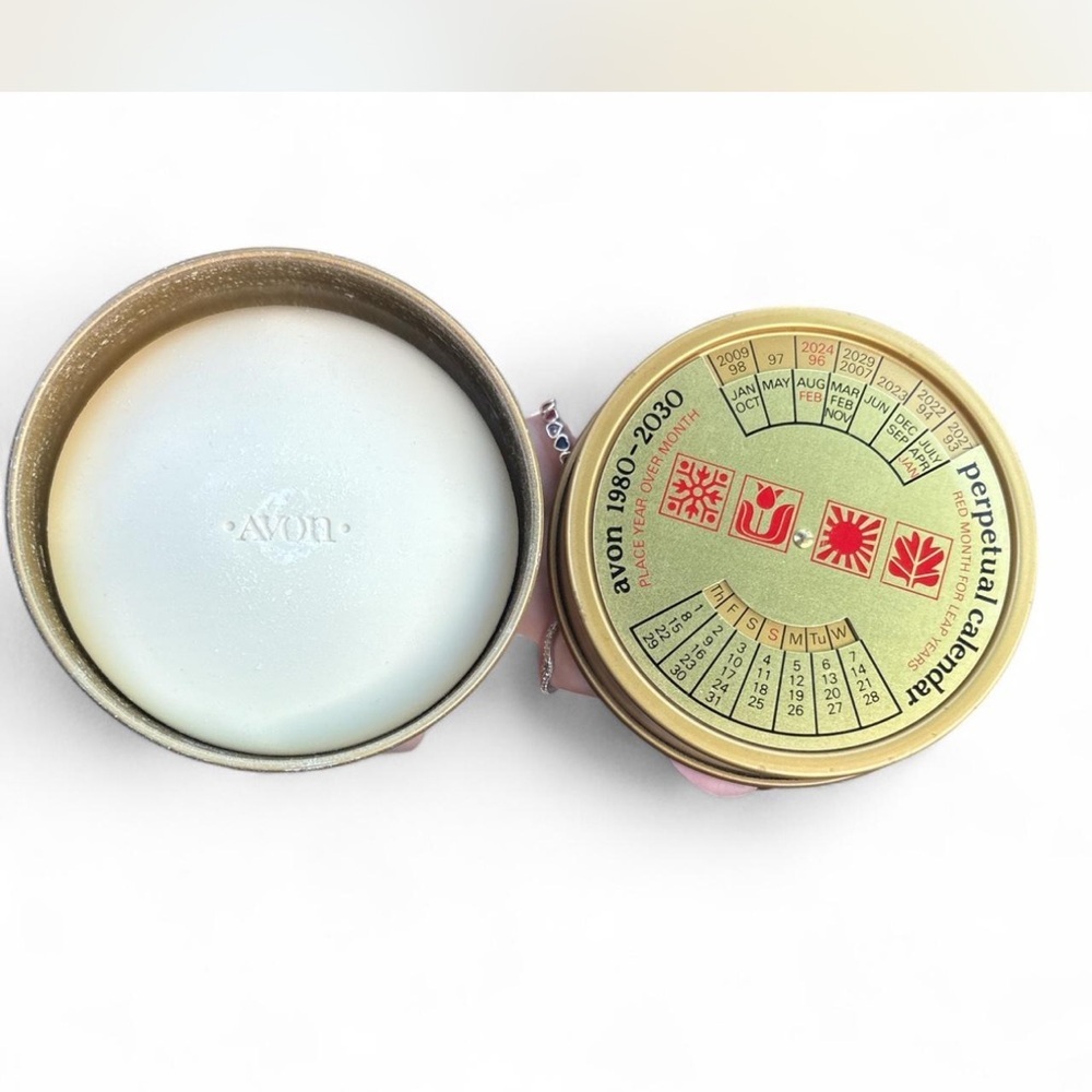 Avon Gold Perpetual Calendar Tin with White Soap